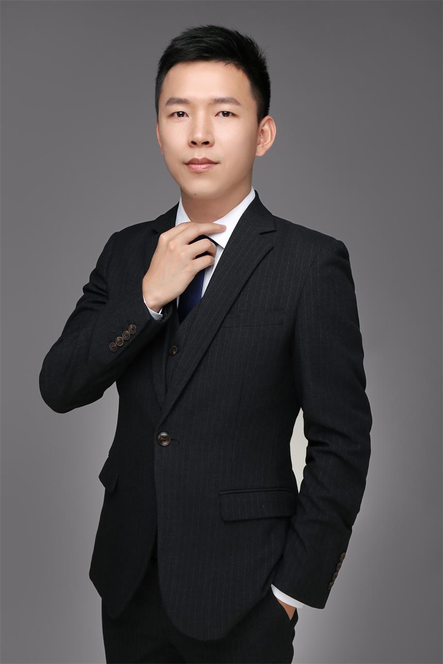 肖玉平 调色与视觉增强负责人
